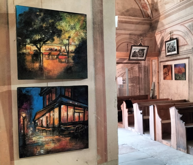 Dans la nef les toiles nocturnes