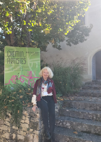 photo devant l'Eglise de St-Martin d'Hostun